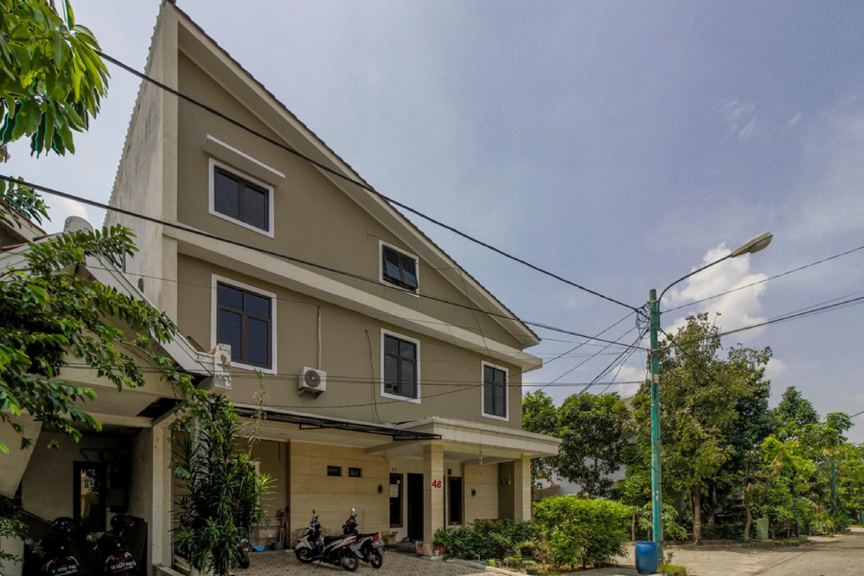 RedDoorz Plus near Lippo Cikarang Mall Bekasi Zewnętrze zdjęcie