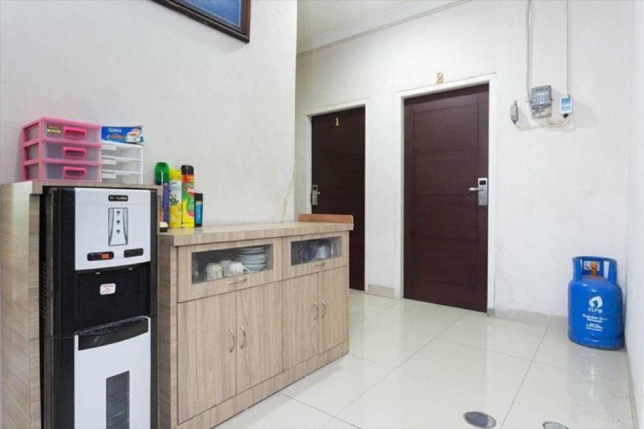 RedDoorz Plus near Lippo Cikarang Mall Bekasi Zewnętrze zdjęcie